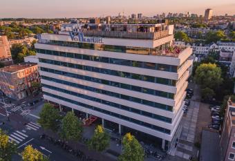 Volkshotel has Balcony rooms