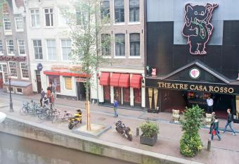 Hotel Torenzicht allows 18 year olds to book a room