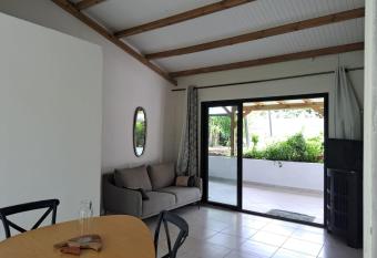 Maison bien   quip  e prix attractif allows 18 year olds to book a room