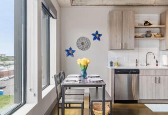 Sable 604 has Balcony rooms