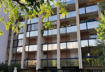 Studio au c  ur de chatelguyon allows 18 year olds to book a room