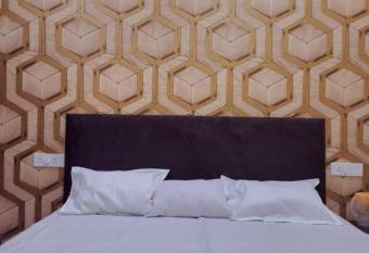 Shree Vrindavan Banquet has Balcony rooms