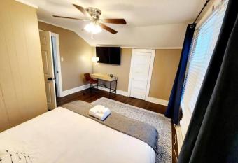 Jefferson Rental has Balcony rooms