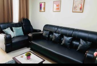 Cozy and Spacious With a view and parking has Balcony rooms