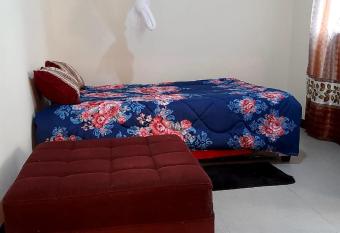 Riverside Extension Cottage (aka The R.E.C.) has Balcony rooms