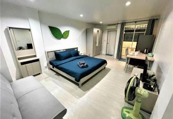 Chalong Interview Condominium - Chalong has Balcony rooms