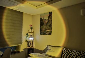 Heeah s House allows 18 year olds to book a room