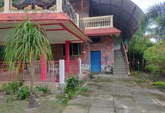 OYO Jatas Villa 1 allows 18 year olds to book a room