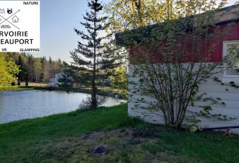 CHALET SUR LE LAC Pourvoirie Lac-Beauport has Balcony rooms