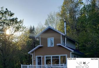 Le Rustique / Pourvoirie Lac-Beauport has Balcony rooms