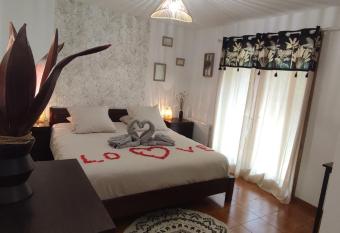 Chambre d h  te Amouratcha allows 18 year olds to book a room