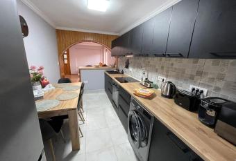 Grandpa s House in Hateg has Balcony rooms