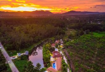 Colorful Pool Villa allows 18 year olds to book a room