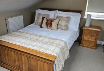 1 Hallsteads close allows 18 year olds to book a room