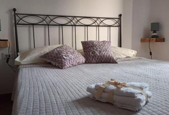 a casa di Sara has Balcony rooms