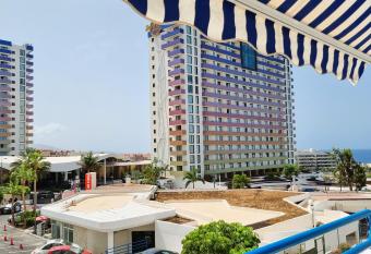 Paraiso Studio has Balcony rooms