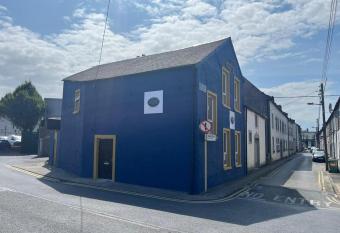 Waterford Hostels Ltd allows 18 year olds to book a room