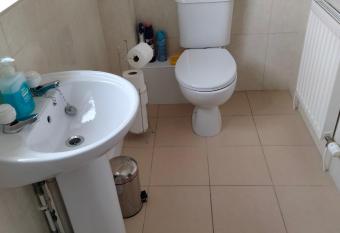 Cysgod y graig allows 18 year olds to book a room