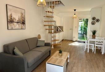 Maison de ville avec jardin has Balcony rooms