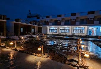 HAMPI DELMONT RESORT has Balcony rooms