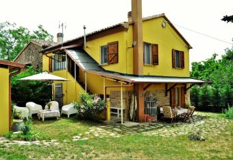 Casa Fiorenza allows 18 year olds to book a room