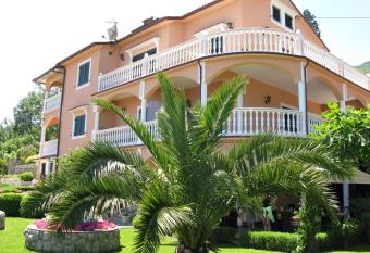 Bed and Breakfast Villa Iris has Balcony rooms