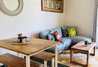 Lovely one-bed with pool and beach access in Paje, Zanzibar! allows 18 year olds to book a room