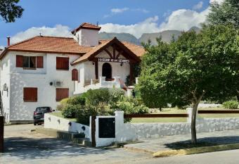 Hosteria de los Cesares allows 18 year olds to book a room