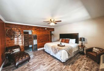 Woody Mountain Bed & Breakfast allows 18 year olds to book a room