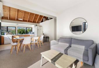 Value Private Room- The Lucas Room 2 has rooms with a private hot tub