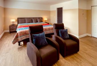 Summerwind Studios allows 18 year olds to book a room