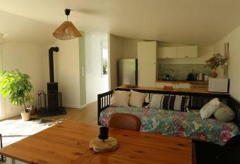 La villa Mama (65 m2), avec piscine partag  e has Balcony rooms