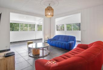 R  sidence les Lucioles has Balcony rooms