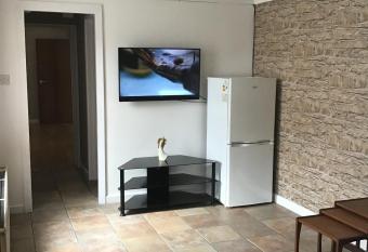 Kings lynn allows 18 year olds to book a room