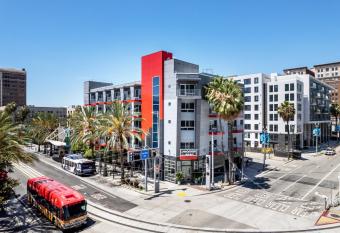 Hotel Mai Downtown Long Beach has Balcony rooms