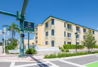 Naples Park Central Hotel allows 18 year olds to book a room
