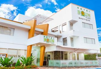 Hotel B`Quin Plaza C  cuta allows 18 year olds to book a room