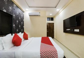 hotel sunrise has Balcony rooms