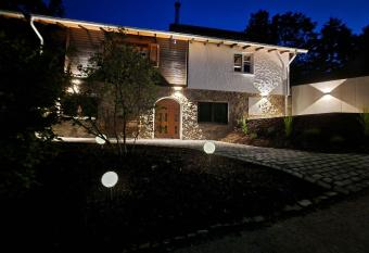 Waldchalet am Elzbach - Waldgl  ck has Balcony rooms