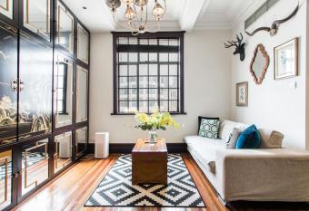 Shanghai Art Decor Suite W Nanjing Rd FFC allows 18 year olds to book a room