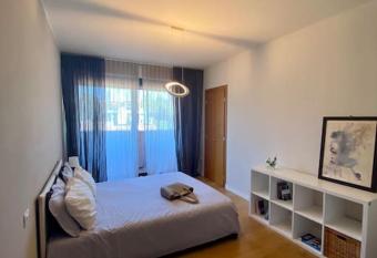 Casa design vicino al centro has rooms with a private hot tub