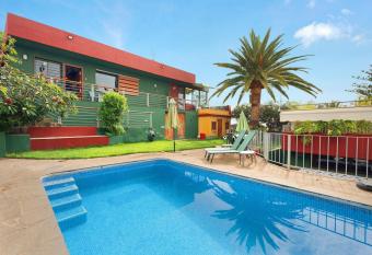 Villa Palmeras, un remanso de paz has Balcony rooms