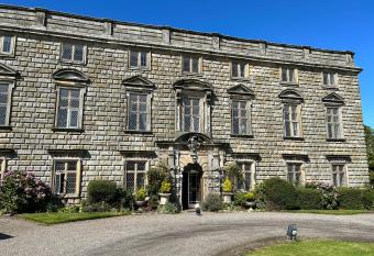 Moresby Hall Country House Hotel allows 18 year olds to book a room
