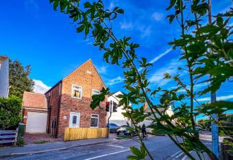 Tyrone House allows 18 year olds to book a room