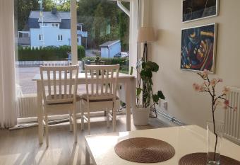 G  teborgs P  rla has Balcony rooms