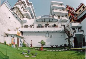 Hotel Alka has Balcony rooms