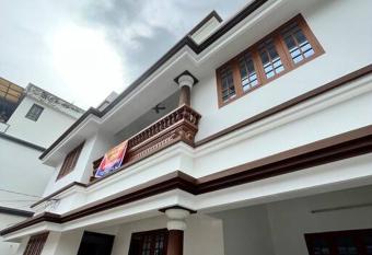 Baithul falah has Balcony rooms