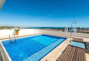 GuestReady - Cascais rooftop with sea view has Balcony rooms