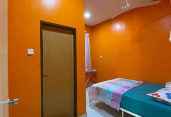 Pelangi Homestay has Balcony rooms