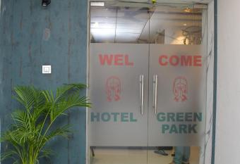 Hotel Green Park has Balcony rooms